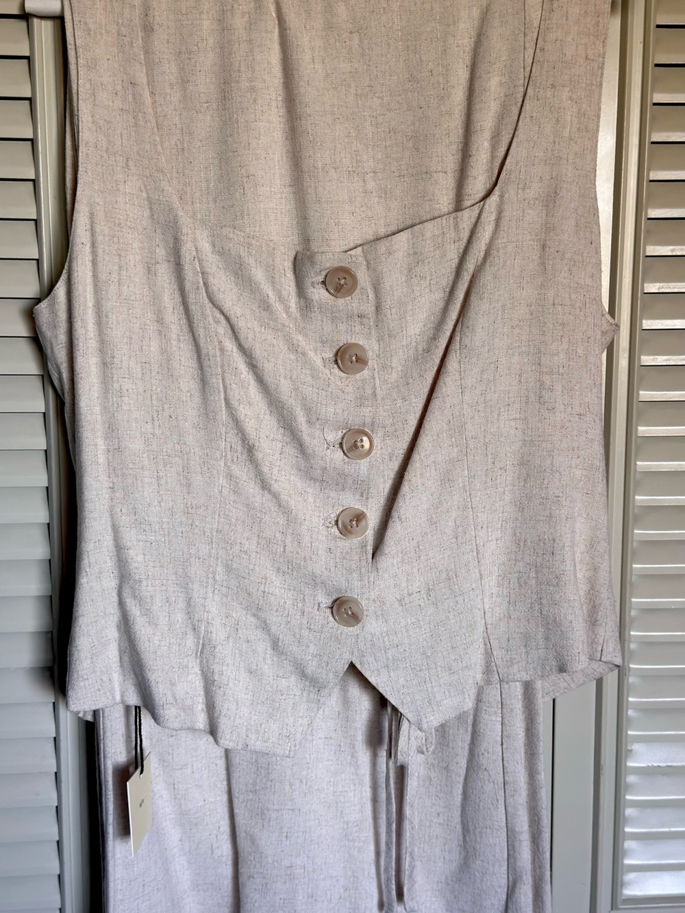 Francesca's Collections Neutral Linen-Texture Wide-Leg Jumpsuit